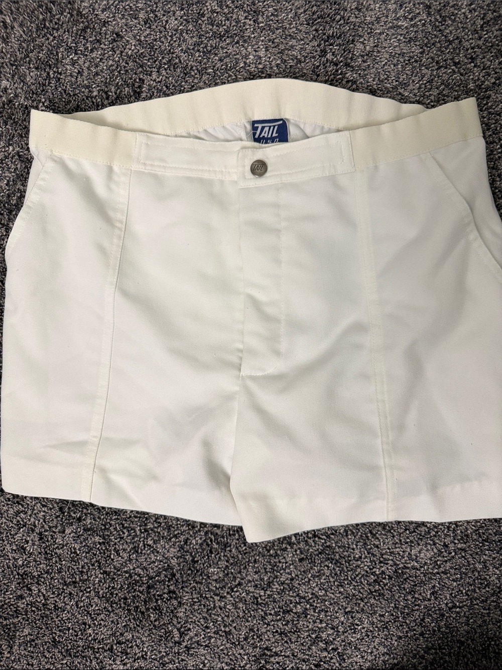 VTG 1980’s Tail USA High Waist White Shorts With Elastic Waistband - 32/34